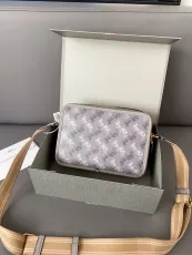 コーチバッグ COACH2022新作メッセンジャーバッグ