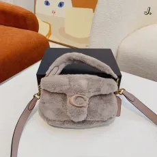 コーチバッグ COACH2022新作ハンドバッグ