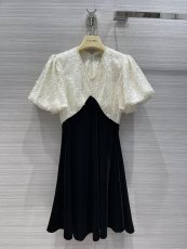 ミュウミュウ服 Miu Miu 2022年初秋の新作ベルベットドレス