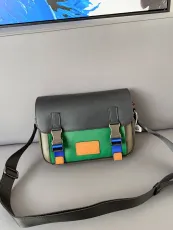 コーチバッグ COACH2022新作 トラックメッセンジャーバッグ