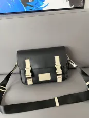 コーチバッグ COACH2022新作 トラックメッセンジャーバッグ