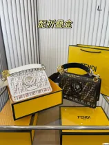 フェンディバッグ FENDI2022新作ハンドバッグ