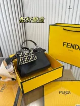 フェンディバッグ FENDI2022新作ハンドバッグ