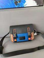 コーチバッグ COACH2022新作 トラックメッセンジャーバッグ