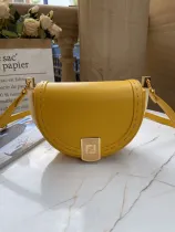 フェンディバッグ FENDI2022新作サドルバッグ