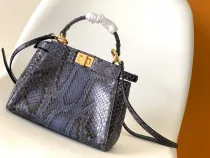 フェンディバッグ FENDI2022の新しいピーカブー ハンドバッグ