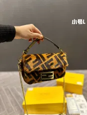 フェンディバッグ FENDI2022新作チェーンショルダーバッグ