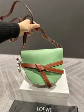 ロエベバッグ LOEWE2022の新作ゲートバッグメッセンジャーバッグ
