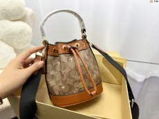 コーチバッグ COACH2022新作バケットバッグ