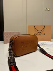 コーチバッグ COACH2022新作カメラバッグ