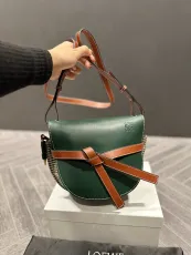 ロエベバッグ LOEWE2022の新作ゲートバッグメッセンジャーバッグ