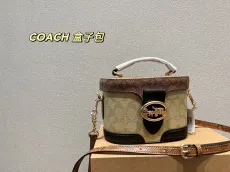 コーチバッグCOACH 2022新作 ボックスバッグ