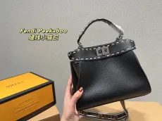 フェンディバッグFENDI 2022新作 ステッチ キトゥン バッグ