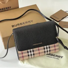 バーバリーバッグBURBERRY 2022新作 チェック柄＆レザー クロスボディバッグ