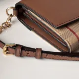 バーバリーバッグBURBERRY 2022新作 チェック柄＆レザー ウォレット