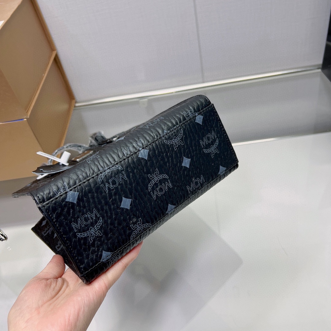 エムシーエムバッグMCM 2022 新作楽譜パッケージ