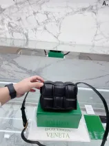 ボッテガヴェネタバッグBOTTEGA VENETA 2022新作 編み込み豆腐バッグ