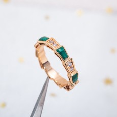ブルガリ指輪BVLGARI 2023 新作 マラカイト スネーク リング