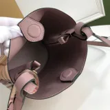 バーバリーバッグBURBERRY 2023新作 クロスボディ バケットバッグ