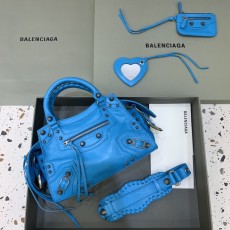 バーバリーバッグBURBERRY 2023年新作オイルワックスブルーシルバーバックルバイクバッグ