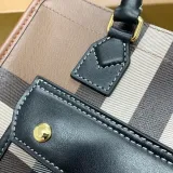 バーバリーバッグBURBERRY 2023新作 フルールバッグ