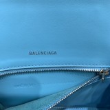バーバリーバッグBURBERRY 2023新作 スモールクロコダイル 水彩ブルー 砂時計 バッグ