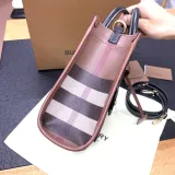 バーバリーバッグBURBERRY 2023新作 フルールバッグ