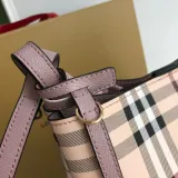 バーバリーバッグBURBERRY 2023新作 クロスボディ バケットバッグ