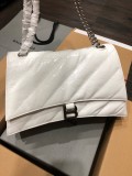 バーバリーバッグBURBERRY 2023 新作 ミディアム ホワイト シルバー バックル アワーグラス チェーン バッグ