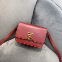 バーバリーバッグBURBERRY 2023新作 ロック豆腐バッグ