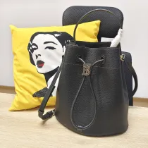バーバリーバッグBURBERRY 2023新作 巾着バケットバッグ