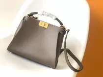フェンディバッグFENDI 2023新作 ハンドバッグ