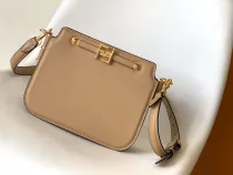 フェンディバッグFENDI 2023新作 オルガン ハンドバッグ