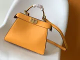 フェンディバッグFENDI 2023新作 小さめ ハンドバッグ