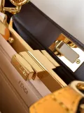 フェンディバッグFENDI 2023新作 小さめ ハンドバッグ