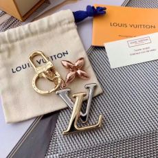 ルイヴィトンキーホルダーLOUIS VUITTON 2023 新作 ローズゴールド キーチェーン
