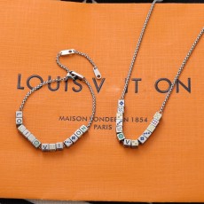 ルイヴィトンネックレスLOUIS VUITTON 2023新作 ネックレス