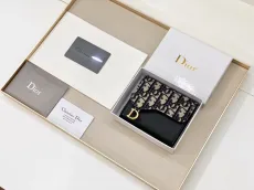 ディオール財布DIOR 2023新作 8015 カードパッケージ
