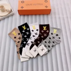 ルイヴィトン靴下LOUIS VUITTON 2023新作 レターロゴ ソックス