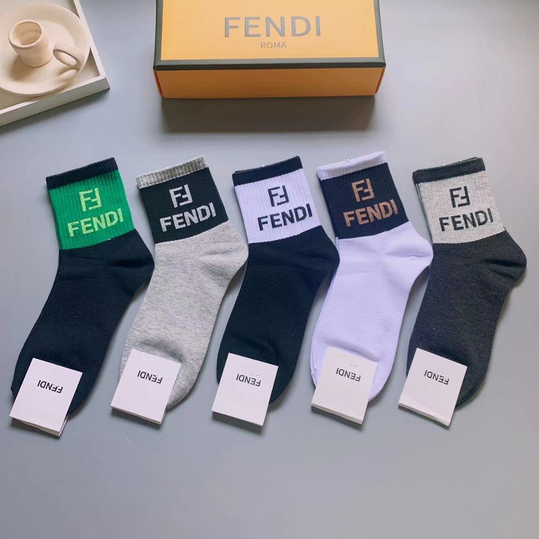 フェンディ靴下FENDI 2023新作 ミッドチューブソックス