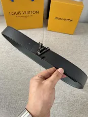 ルイヴィトンベルトLOUIS VUITTON 2023新作 メンズ 両面カーフスキン トップレイヤーベルト