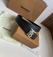 バーバリーベルトBURBERRY 2023新作 レザーベルト