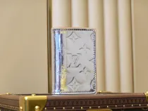 ルイヴィトン財布LOUIS VUITTON 2023年新作 M80805 シルバー カードホルダー ミラーポケット ウォレット