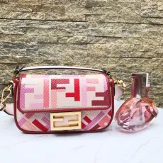 フェンディバッグFENDI 2023新作 バゲットバッグ