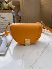 フェンディバッグFENDI 2023新作サドルバッグ