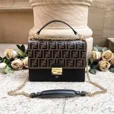 フェンディバッグFENDI 2023新作 カンシリーズ フリップ ミディアム ハンドバッグ