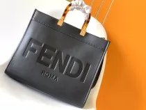 フェンディバッグFENDI 2023新作 ミディアム トートバッグ