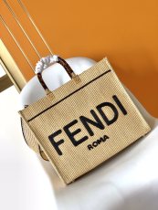 フェンディバッグFENDI 2023新作 ストロートートバッグ