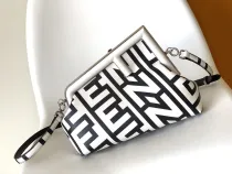 フェンディバッグFENDI 2023新作 MJ コラボ カプセルシリーズ ハンドバッグ