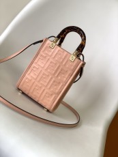 フェンディバッグFENDI 2023新作 トートバッグ